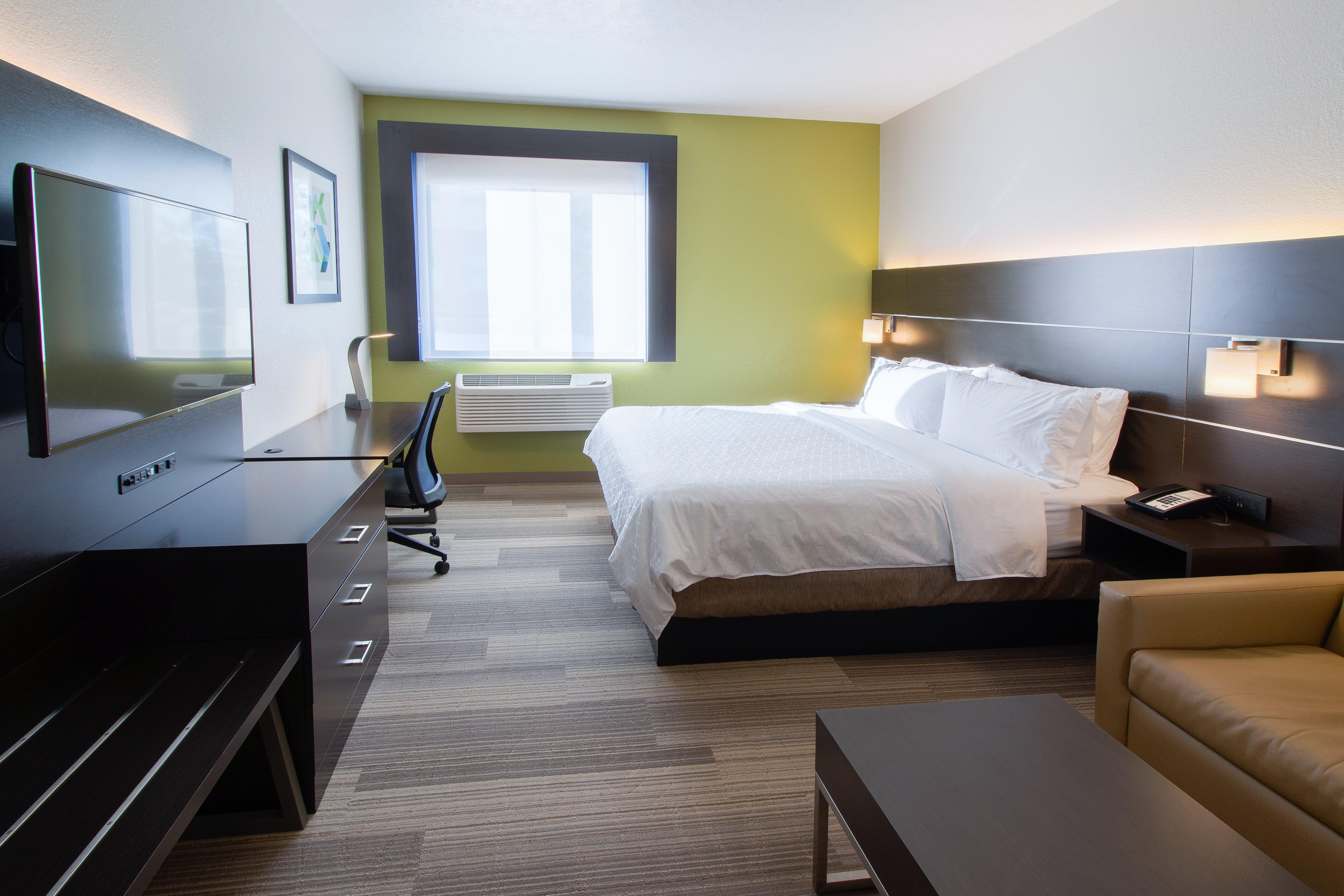 Holiday Inn Express & Suites - Worthington By Ihg Exterior photo